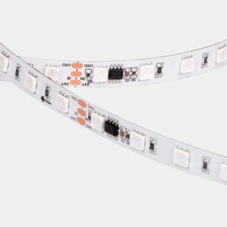 Лента WS2815 RGB SMD5050, крупный план светодиодов и микросхем