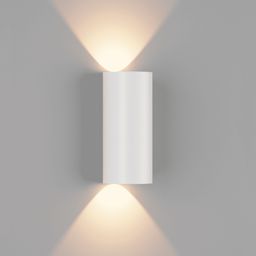 Белый настенный LED светильник, световые лучи на стене